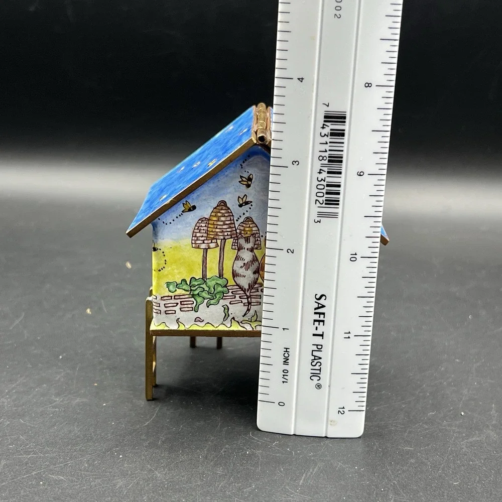 Empress Arts Stamp Holder Honey Bee Hive Cats Trinket Box 2 Section Lid Enamel